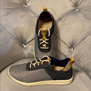 New Womans TOMS Cabrillo Navy Denim sz8.5
